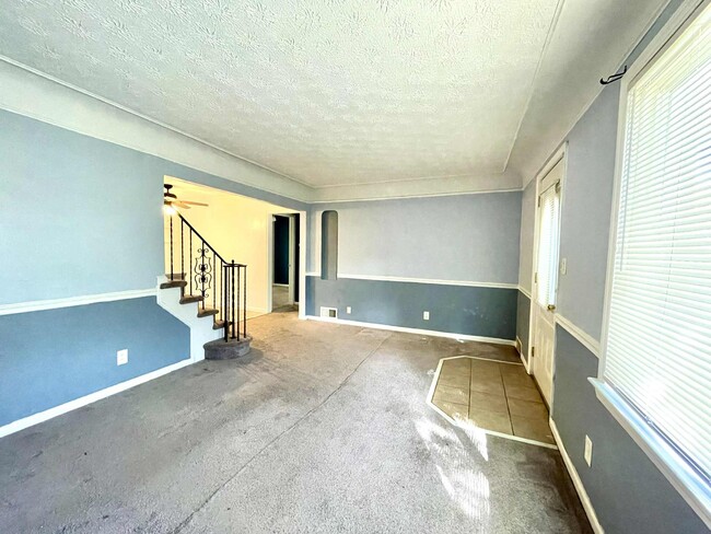 Building Photo - 5082 Erwin St