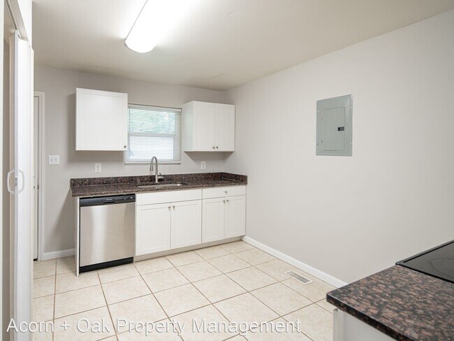 Foto del edificio - 2 br, 1 bath House - 1208-B Rosedale Avenue