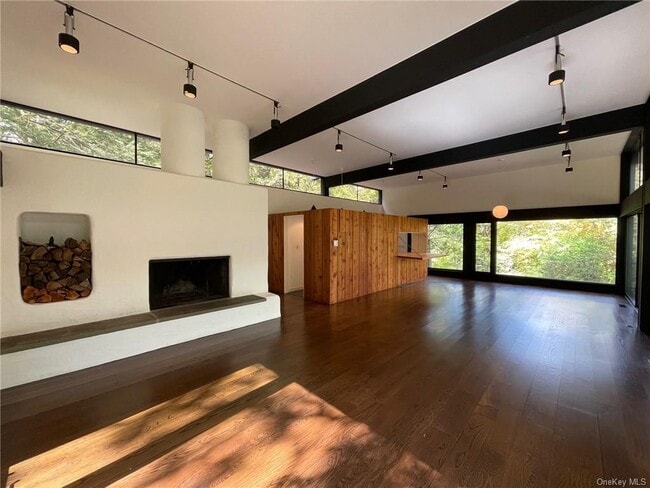 Building Photo - 59 S Bedford Rd