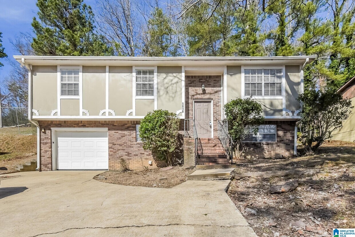 Foto principal - 5818 Dug Hollow Rd