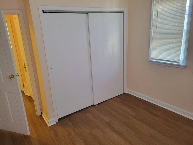 Foto del edificio - 5951N37thJ