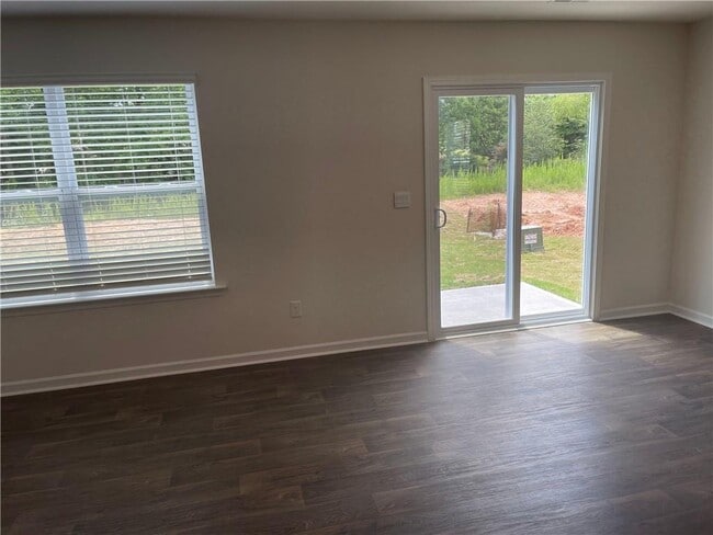 Building Photo - 310 Oakmont Valley Trl
