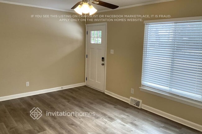 Building Photo - 1300 Shannonhouse Dr