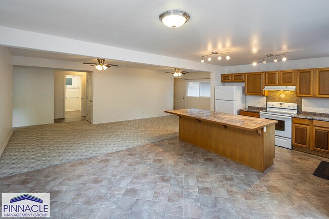 Building Photo - 3027 Ukiuki Pl