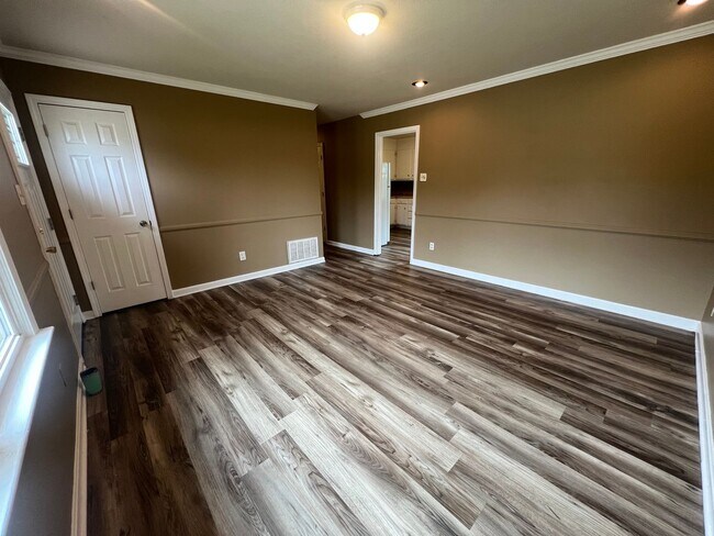 Foto del edificio - 3 bedroom 1 bathroom single level home