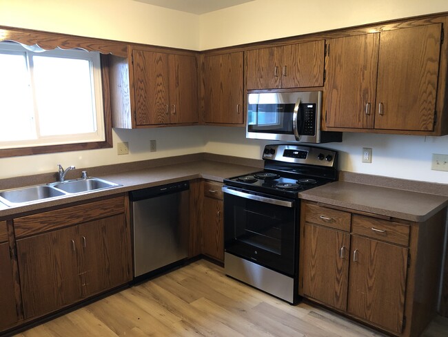 Kitchen - 2265 W Good Hope Rd