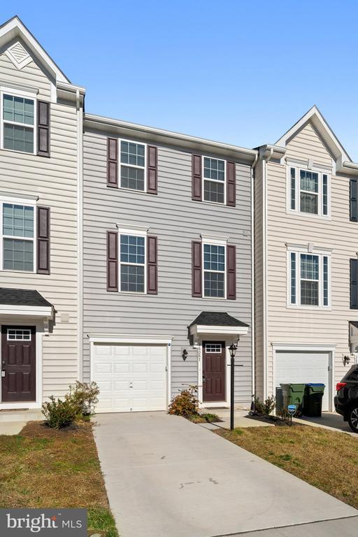 Building Photo - 36087 Fawn Ln