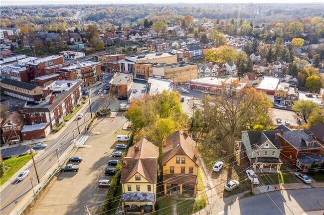 Building Photo - 2622 Churchview Ave