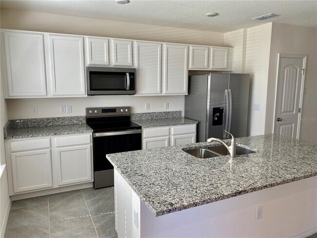 Building Photo - 13537 Sagestone Dr