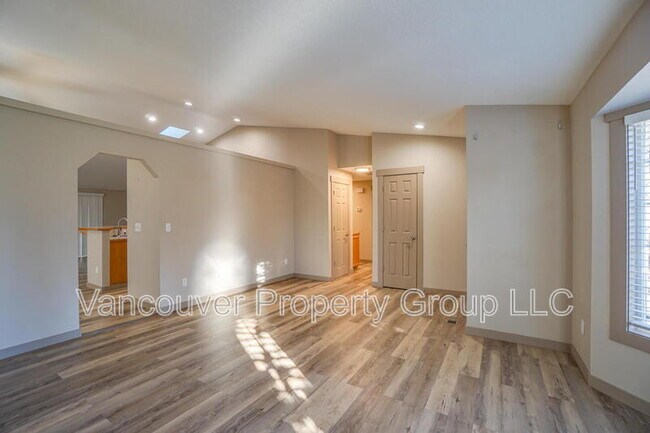 Foto del edificio - 1906 NE 151st Cir