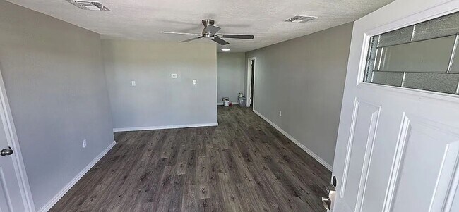 Foto del edificio - 723 SW 45th St