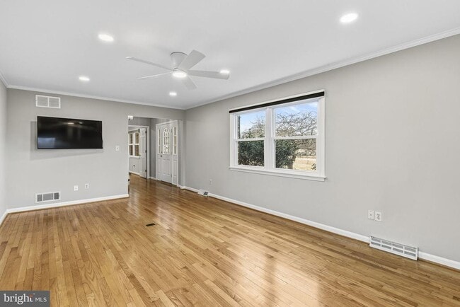 Building Photo - 2713 Wesleyan Dr