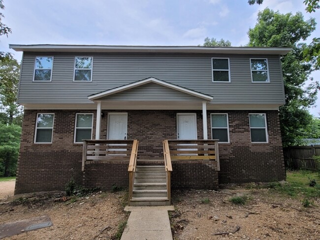 Building Photo - 1710 6th Pl Cir NW