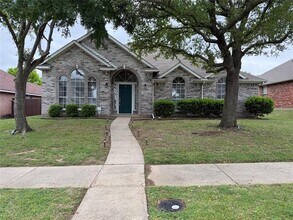 Building Photo - 11817 Woodland Way