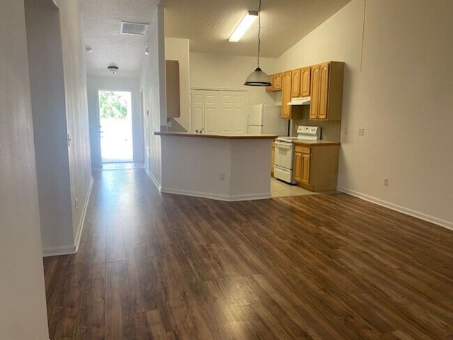 Building Photo - 36 Pony Express Drive