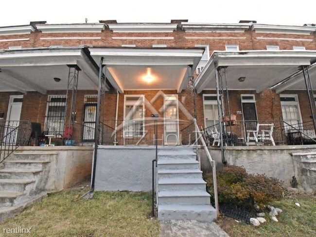 Building Photo - 3 br, 1 bath Apartment - 5313 Hamlin Ave