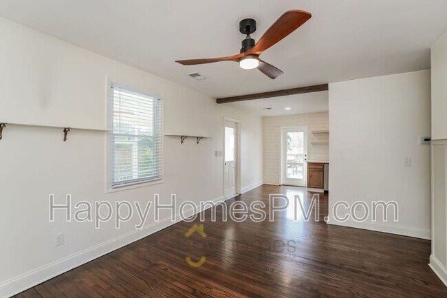 Foto del edificio - 3459 Johan Blvd