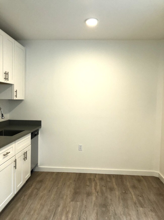 Building Photo - 1 bedroom in San Francisco CA 94110