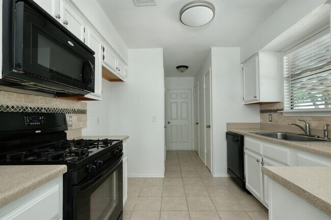 Foto del edificio - 2906 Tierra Blanco Trail