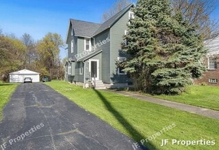 Building Photo - 881 Babbitt Rd