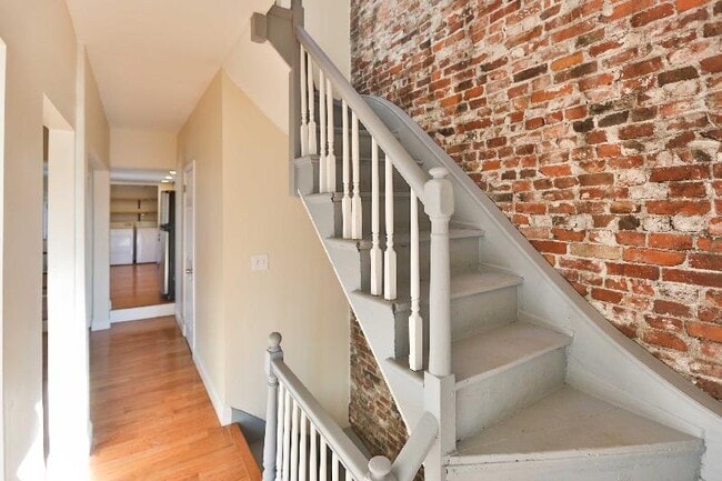 Building Photo - 82 Bremen St