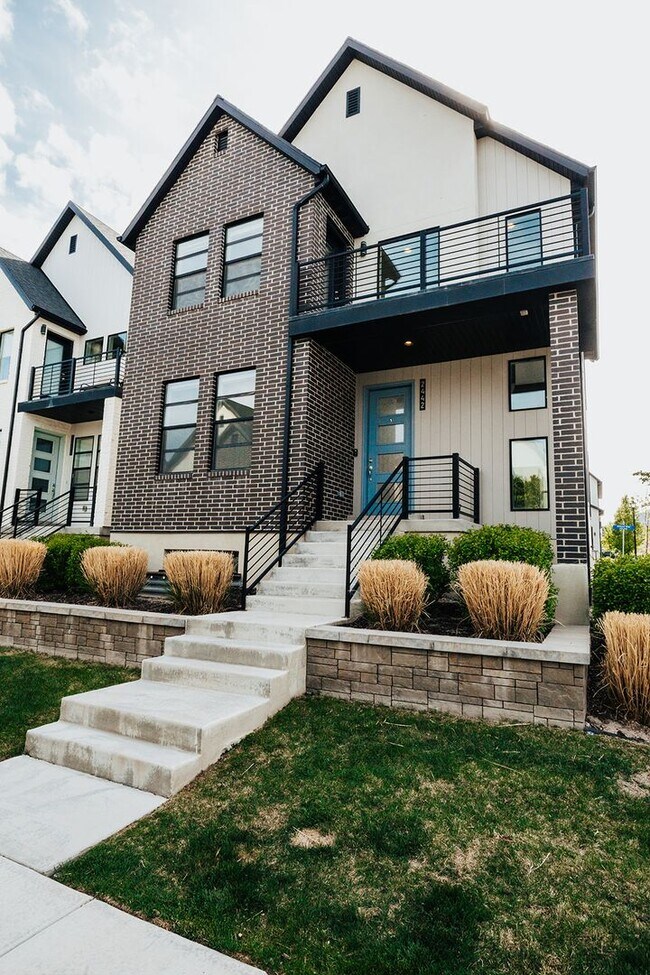 Building Photo - Stunning 4 Bedroom Home in Lehi with Great Amenities!