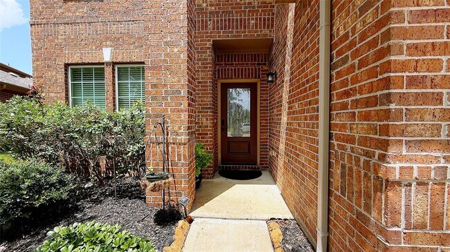 Foto del edificio - 2311 Blue Jay Ln