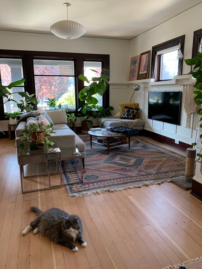 Sala de estar - 6123 SE Harold St