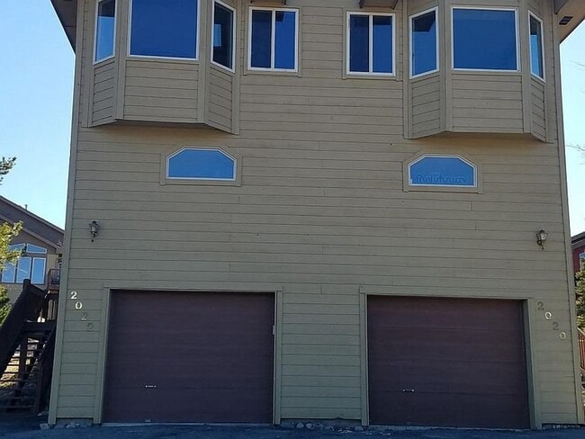 Building Photo - 2022 Silverheels Dr