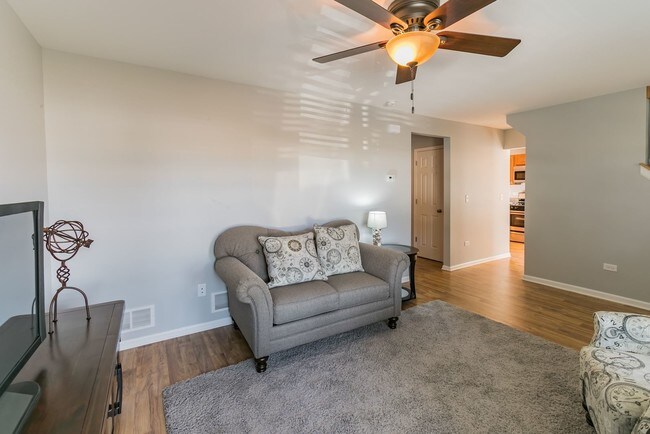 Foto del edificio - 4 br, 3 bath House - 709 Columbine Ave