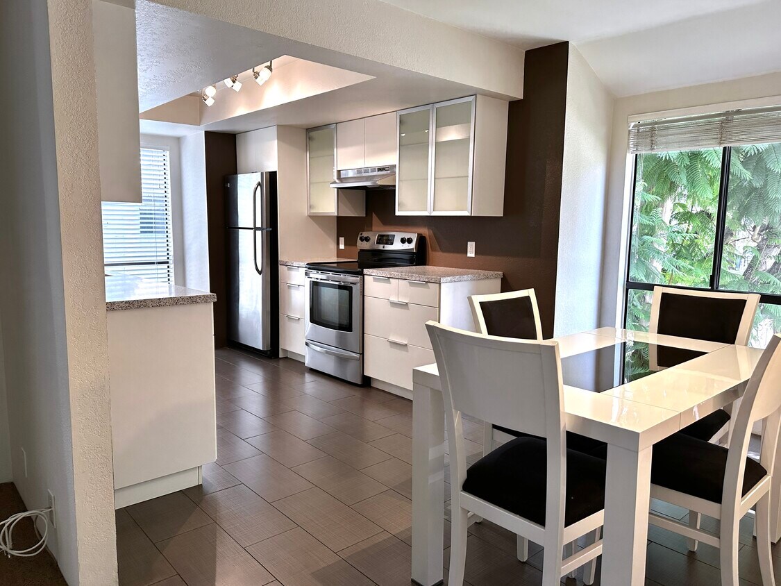 Foto principal - 5125 E Waverly Dr
