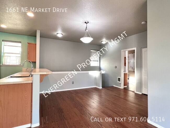 Foto del edificio - 1 BDR 1 BTH in Beautiful FAIRVIEW VILLAGE ...