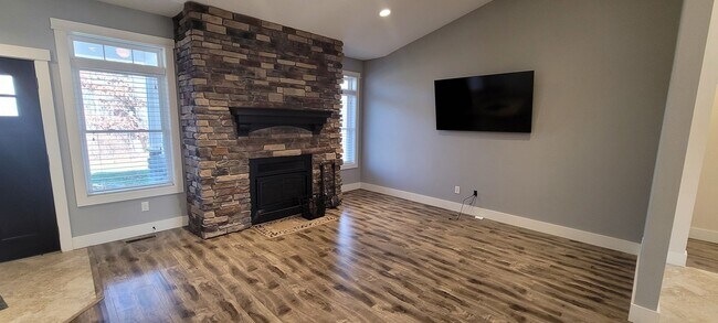 Foto del edificio - Three Bedroom 2.5 Bath House