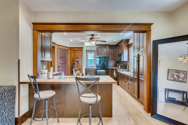 7217 A Upper: Dining Room - 7217 Saint James St
