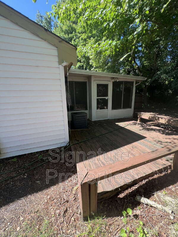 Foto del edificio - 921 Wickford Dr