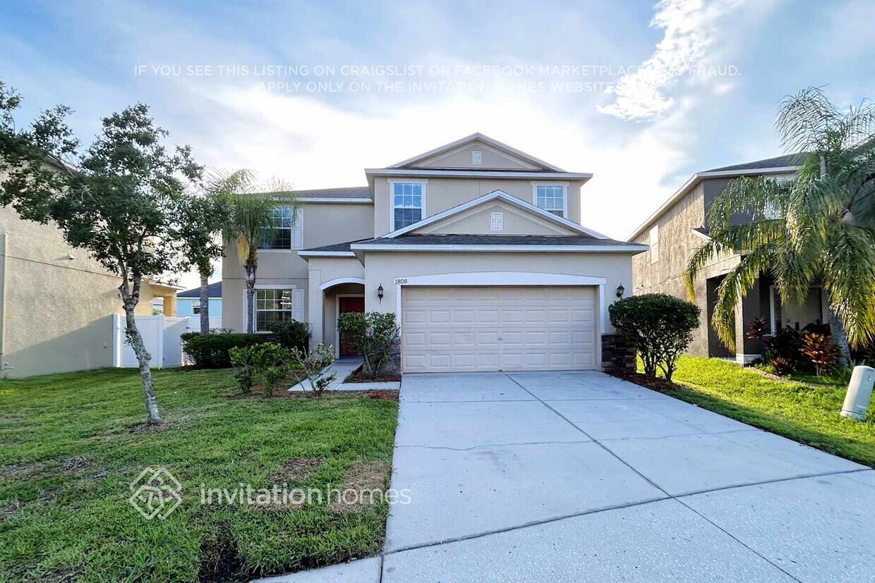 Foto principal - 1808 Oak Pond St