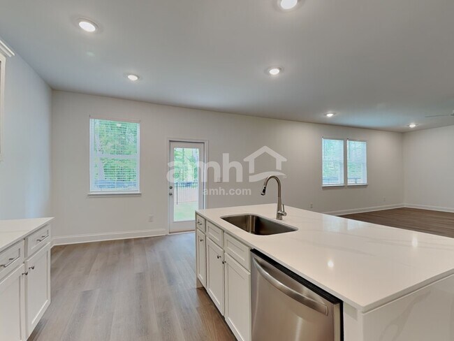 Building Photo - 159 Hickory Pointe Rd