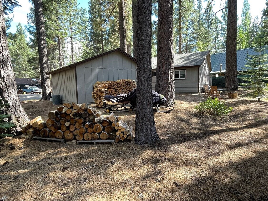 Foto principal - Nice house in South Lake Tahoe available now!