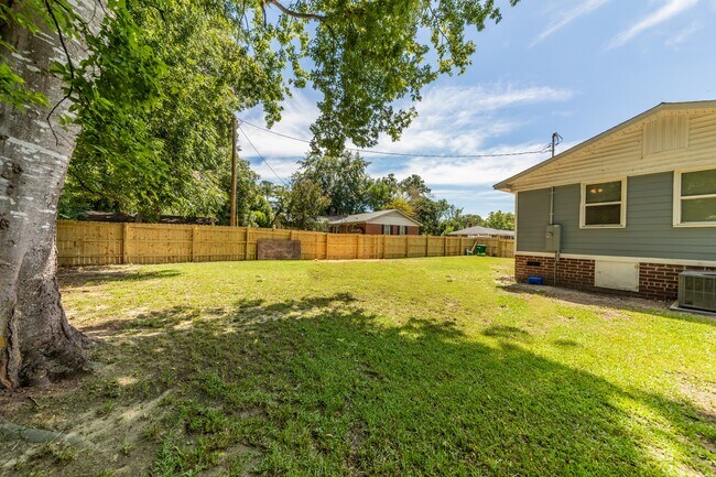 Foto del edificio - 2213 Cypress St