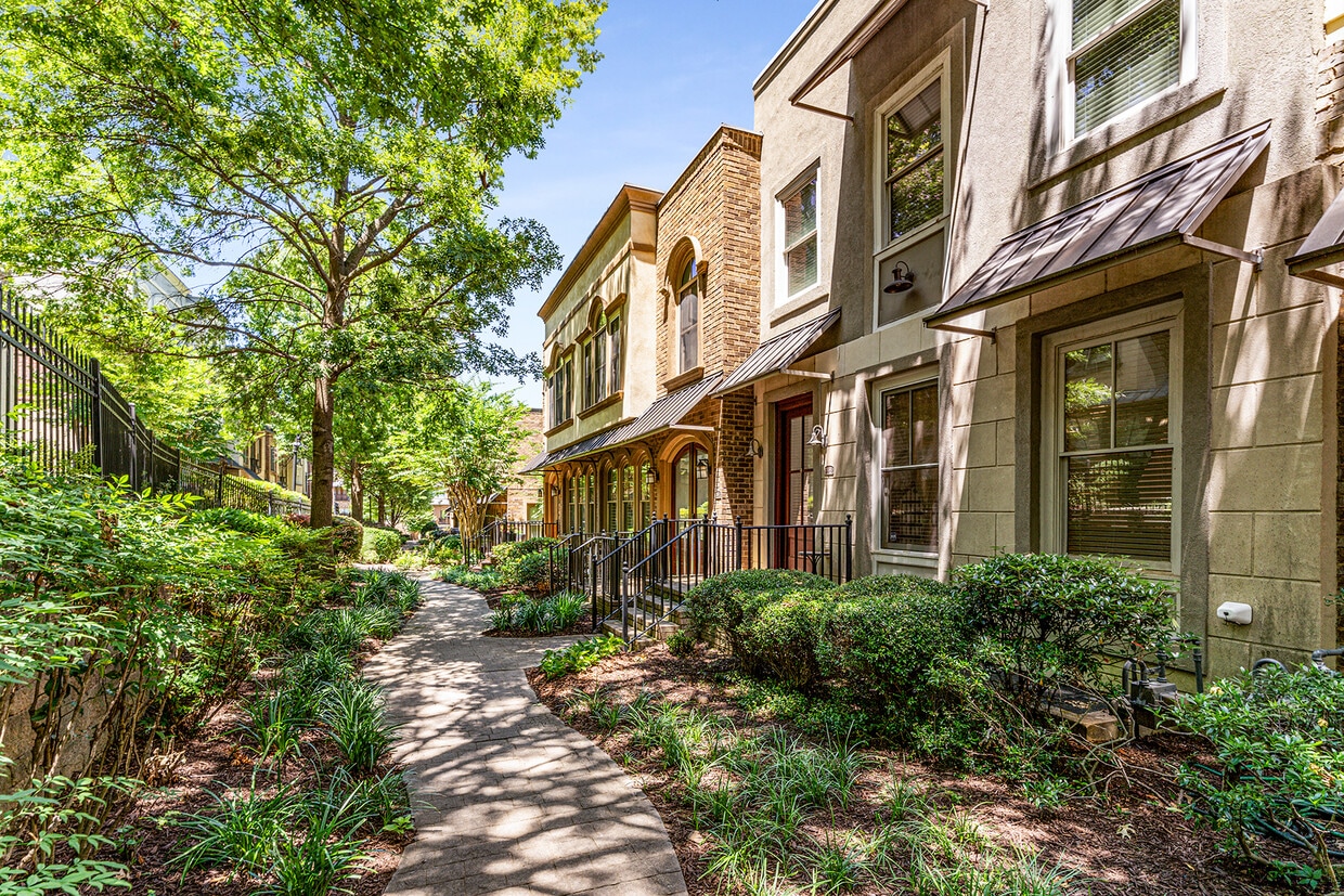 Photo - 395 Laurent St NW (Atlanta, GA)
