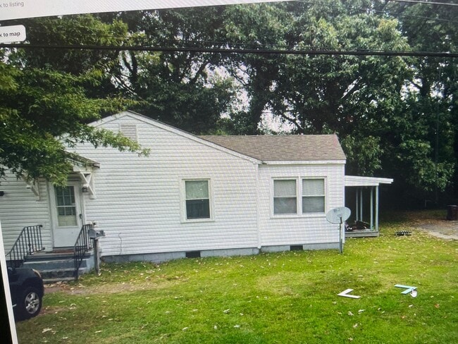 Building Photo - 2611 Omar St