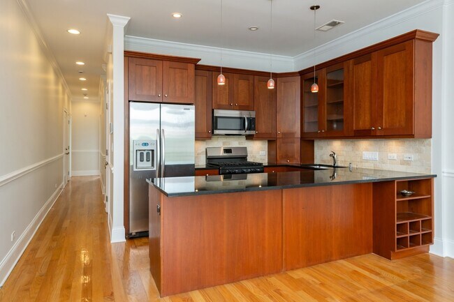 Foto del edificio - 3827 N Southport Ave