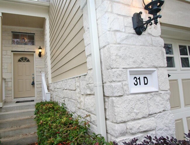 Foto del edificio - 13600 Breton Ridge St