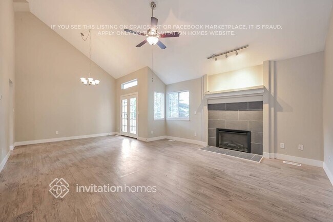 Building Photo - 3289 S Espana Cir