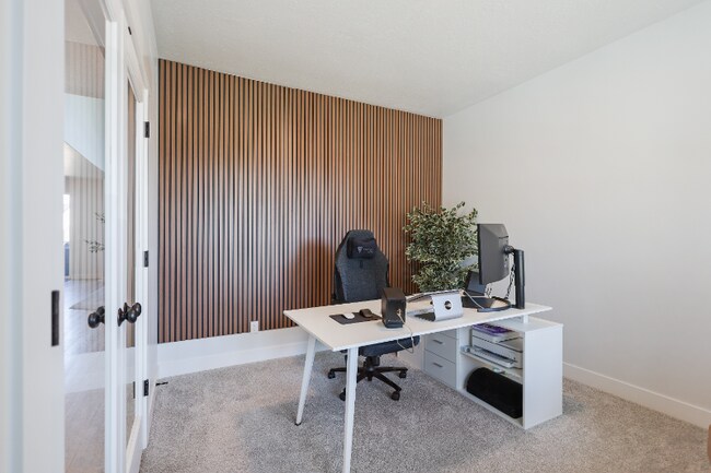 Foto del edificio - 962 N Olson Dr