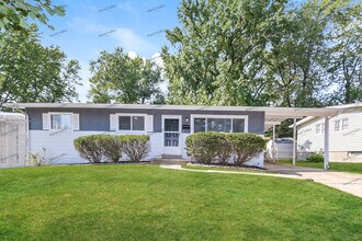 Building Photo - 2720 Flamingo Dr