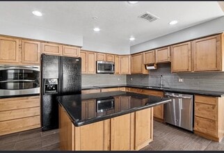 Building Photo - 14261 N 101st St