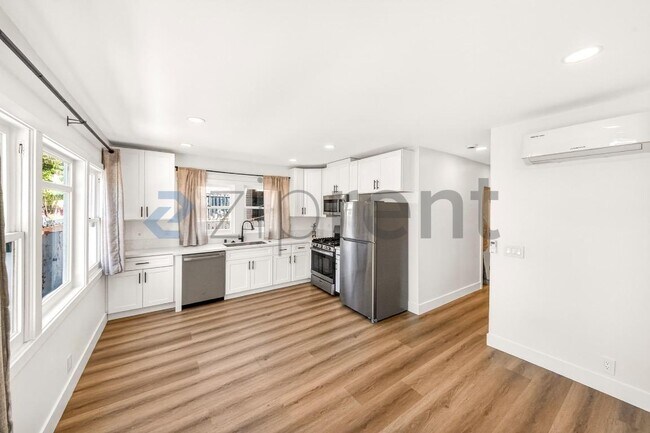 Foto del edificio - 854 Orange Ave