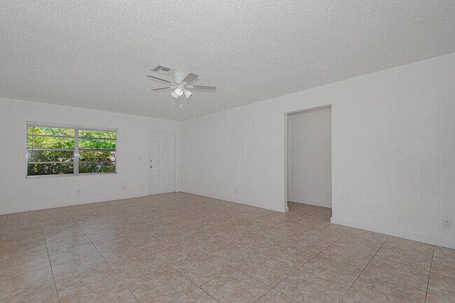 Building Photo - 3860 Vancott St
