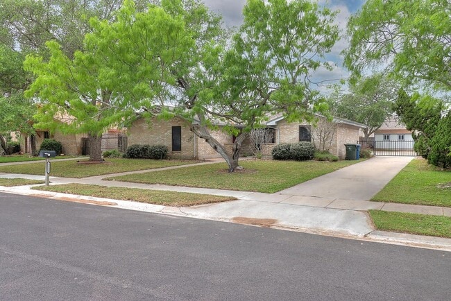 Building Photo - 3121 Seafoam Dr